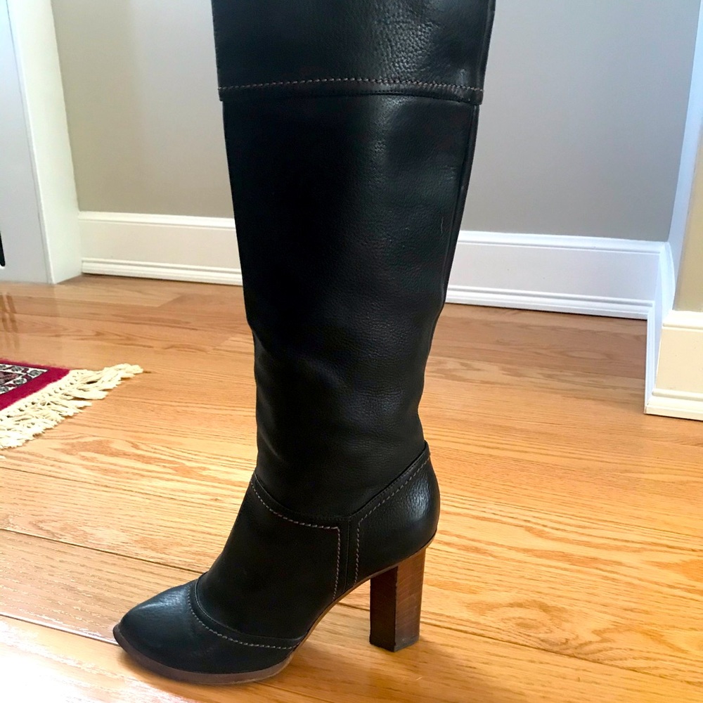 Dolce & Gabbana leather boots